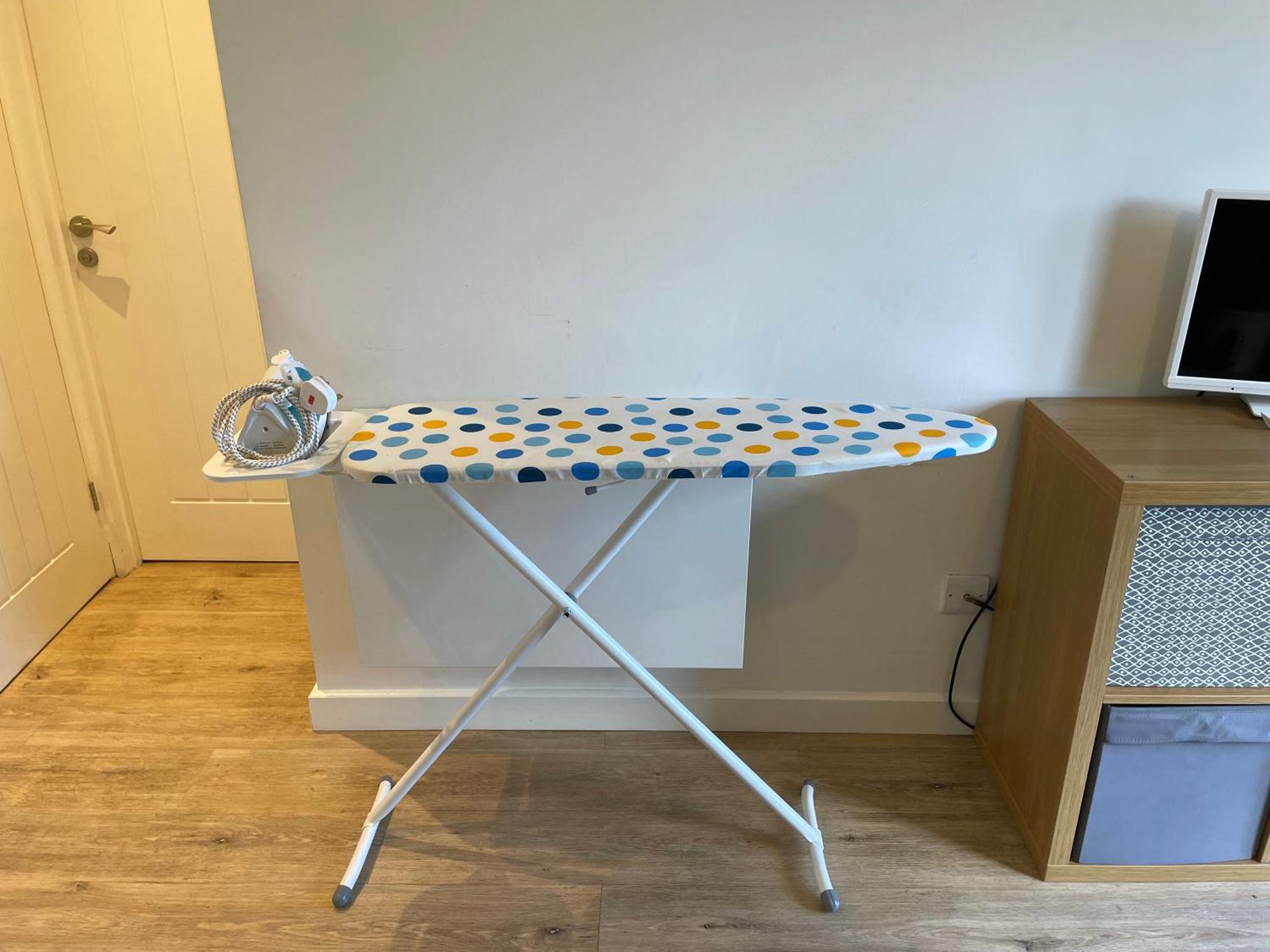 Home-From-Home - Self Catering Garden Apartment, Waterlooville Bagian luar foto