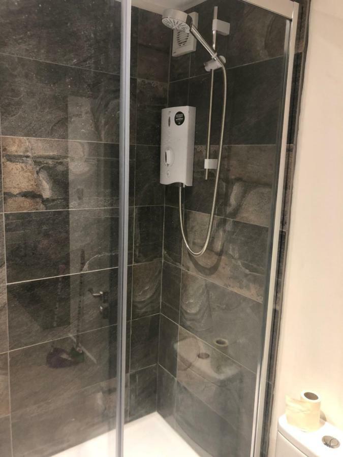 Home-From-Home - Self Catering Garden Apartment, Waterlooville Bagian luar foto
